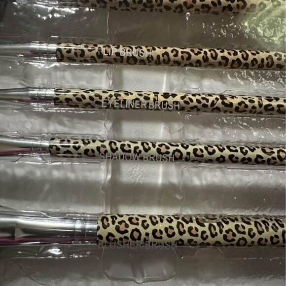 NEW 3 6pc Makeup Brush Sets Including Travel Case Bundle - Picture 5 of 5